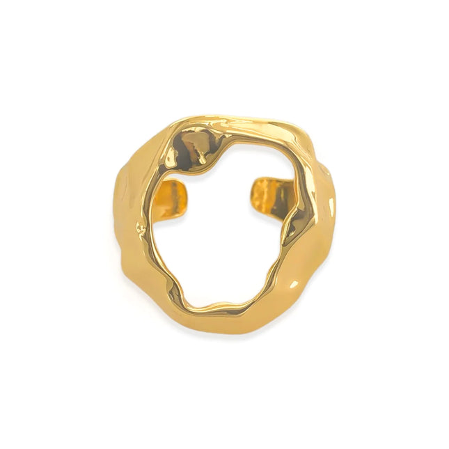 An eye-catching hammered texture and geometric pattern, adding a touch of elegance to your look for years to come. Material: 18k gold / rhodium plated, triple plated ring